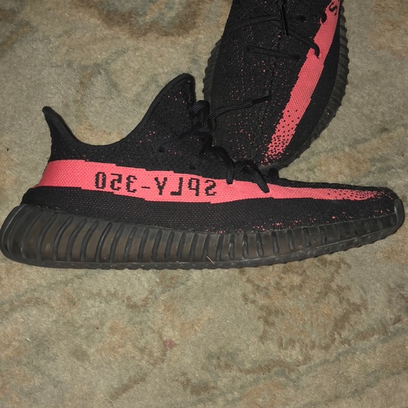 Yeezy boost 350 V2 main image 4